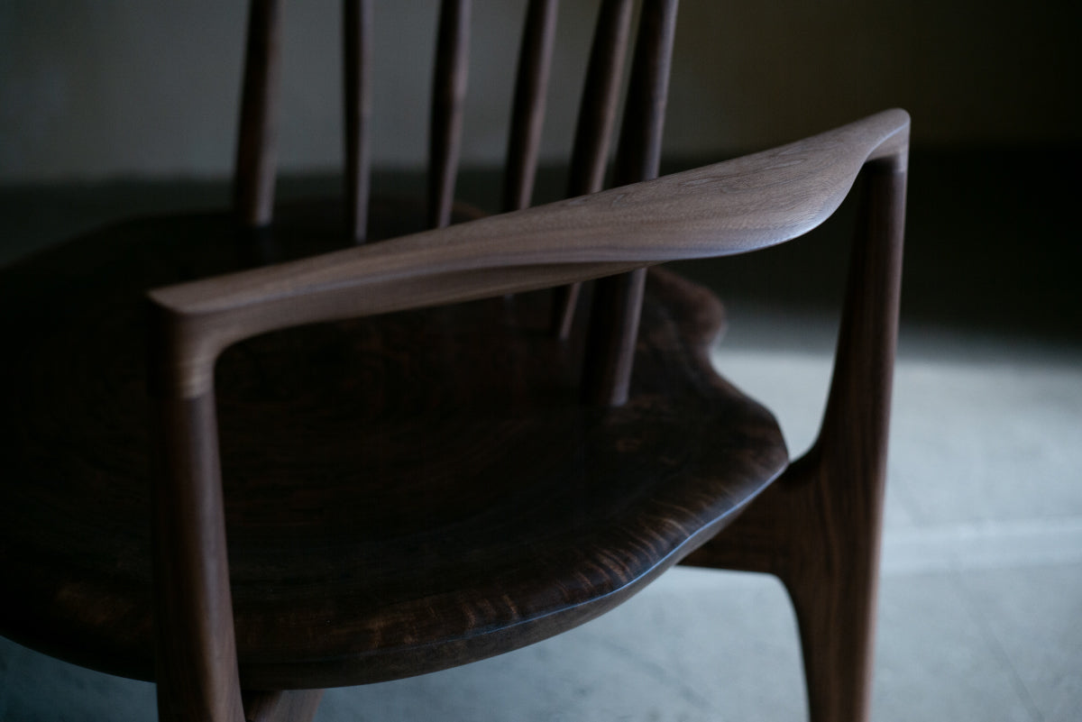 一枚板 クラロウォールナットのstump arm chair