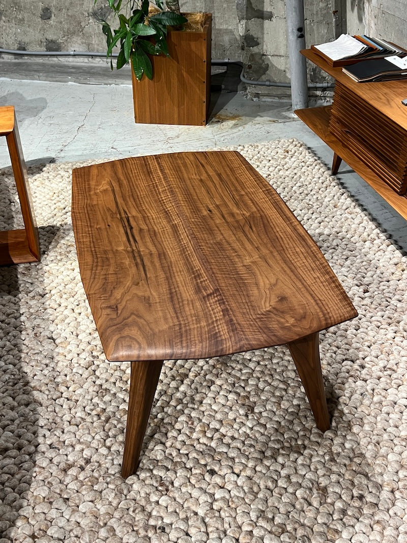 low table CH 3121 W1200 D700 ※接着切れあり