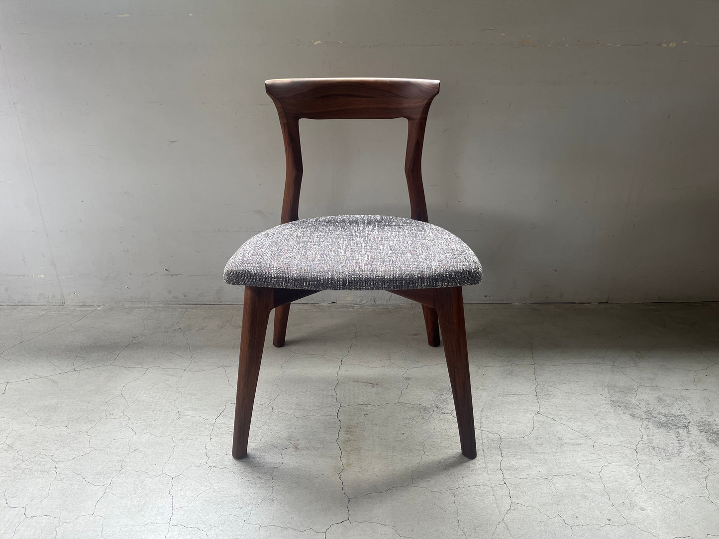 sui chair (Kubadrat actual product)