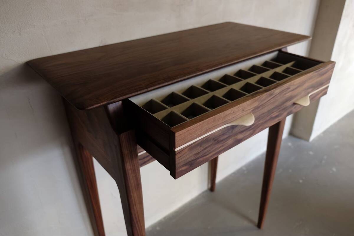 hyuece console 時計・ジュエリー仕様