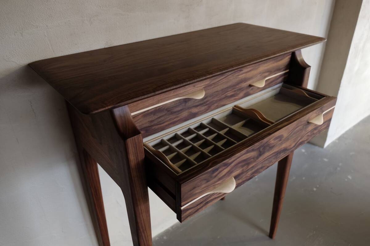 hyuece console 時計・ジュエリー仕様