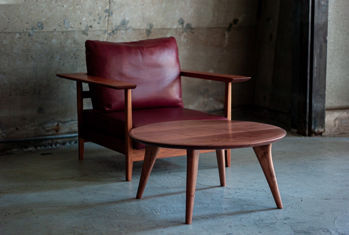 circle table 3431【 幅広で揺らぎのある木目が美しいテーブル 】