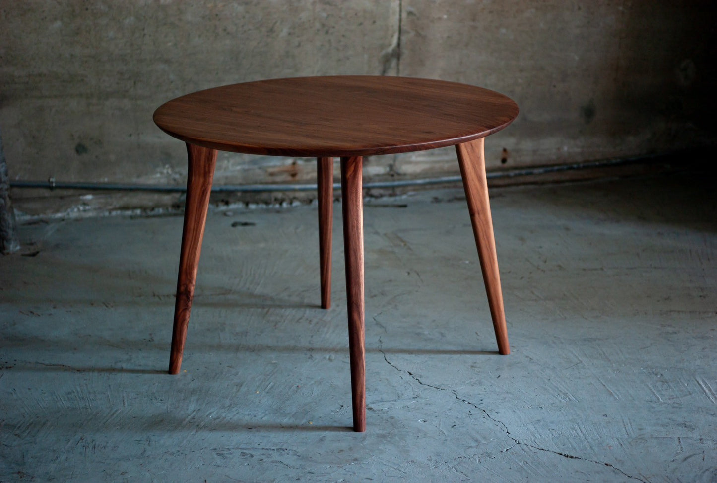 circle table 3433【 完成された静けさを持つ天板 】