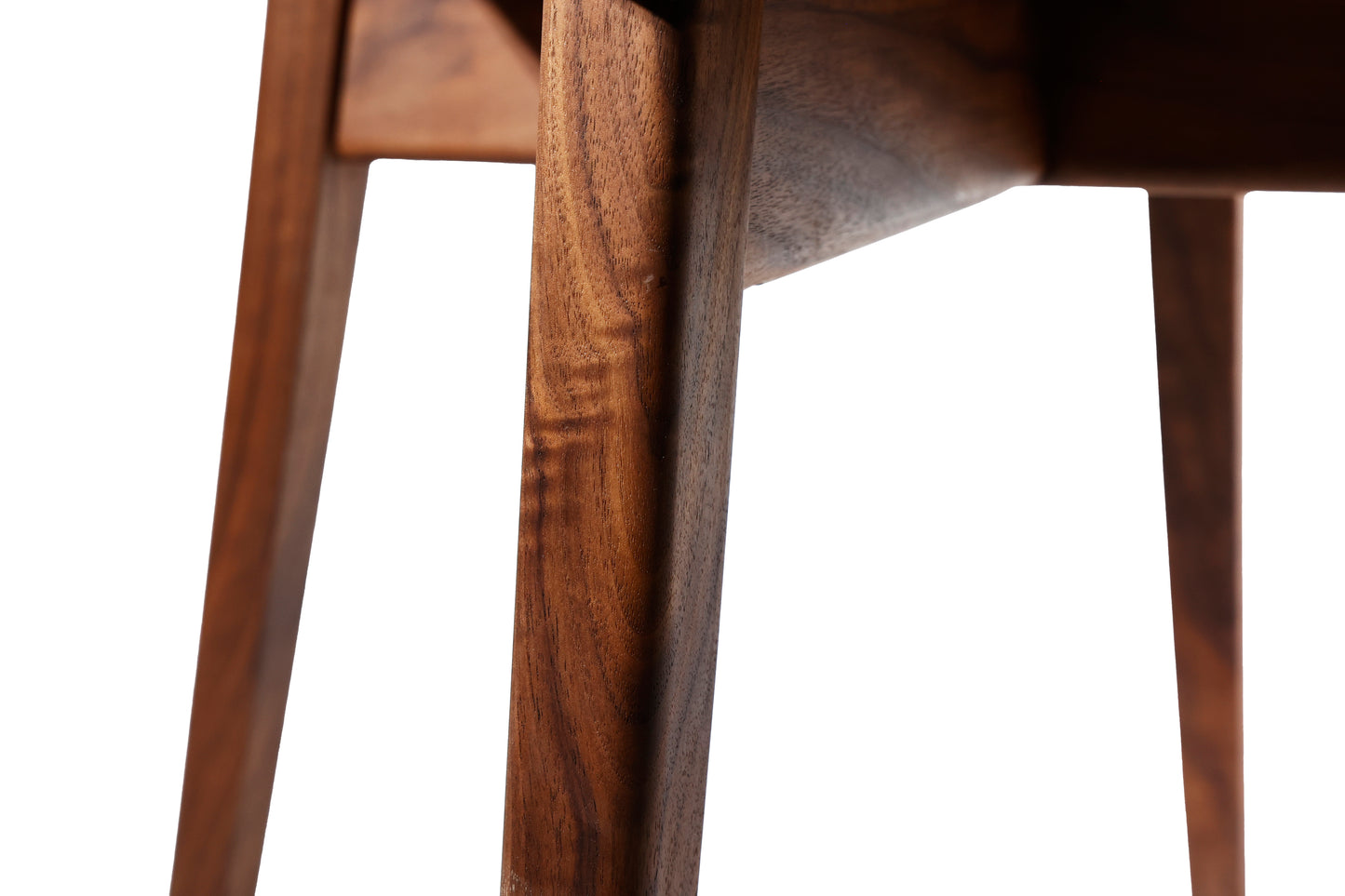 sim chair / walnut / 5052