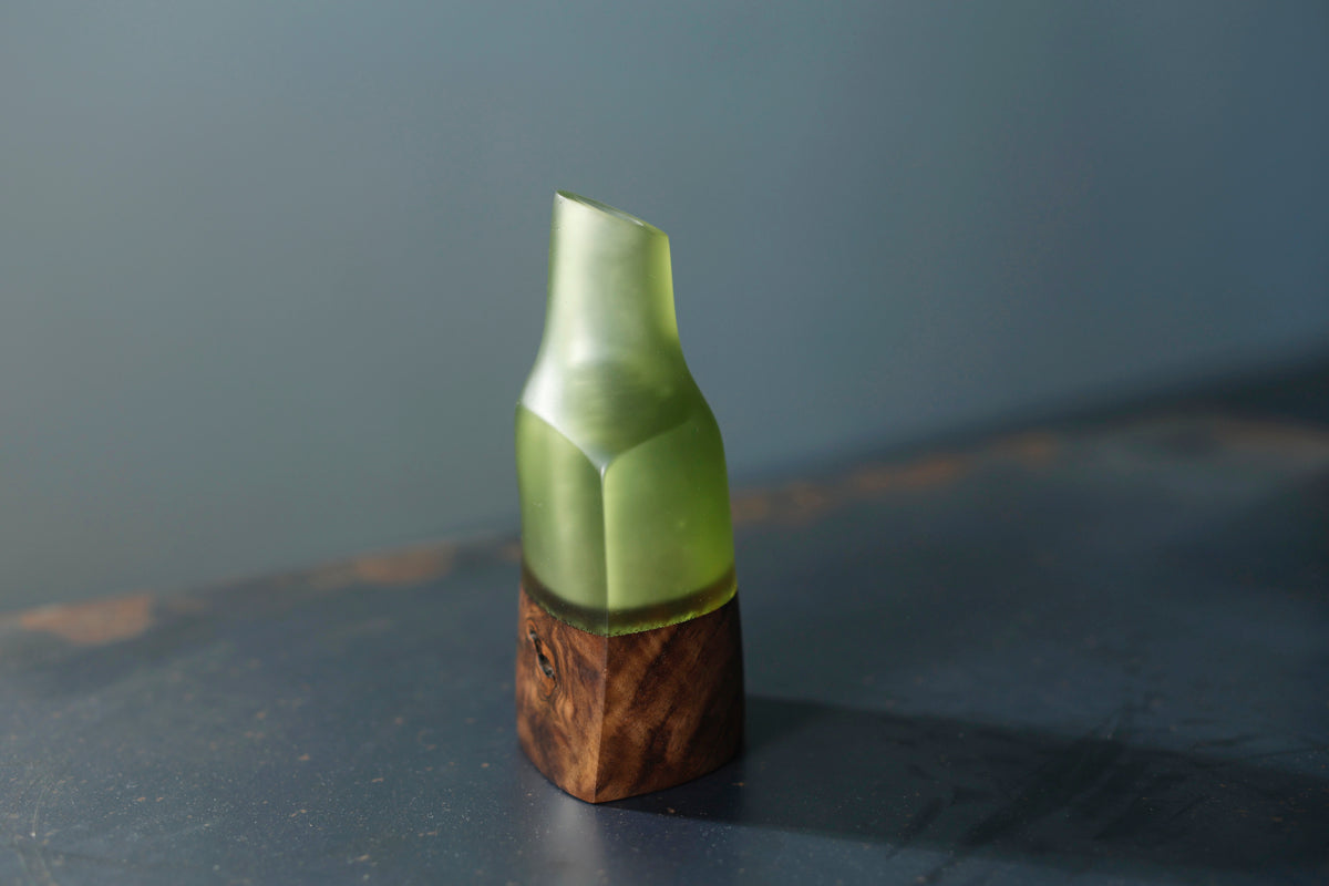 gumi vase walnut / 0023