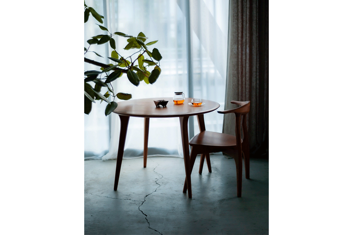 circle table