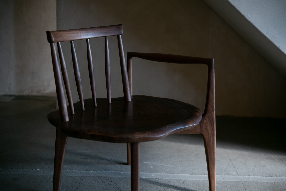 一枚板 クラロウォールナットのstump arm chair