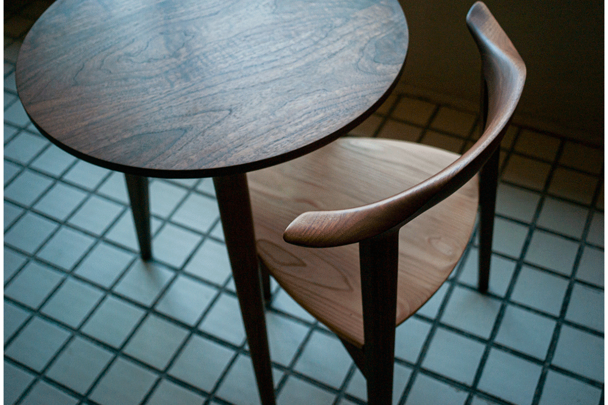 pick arm chair