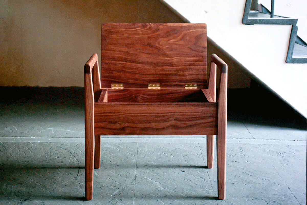 Genkan stool