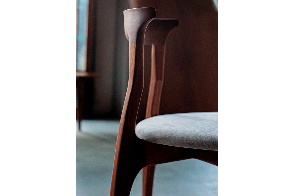sui chair