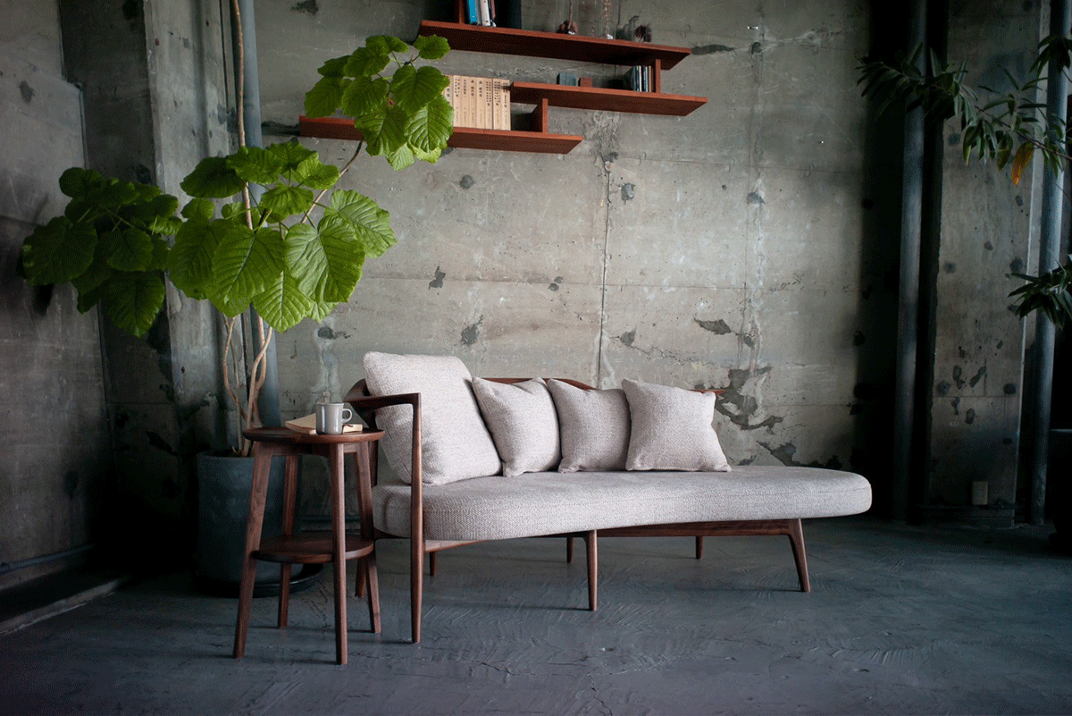 tie sofa 2024