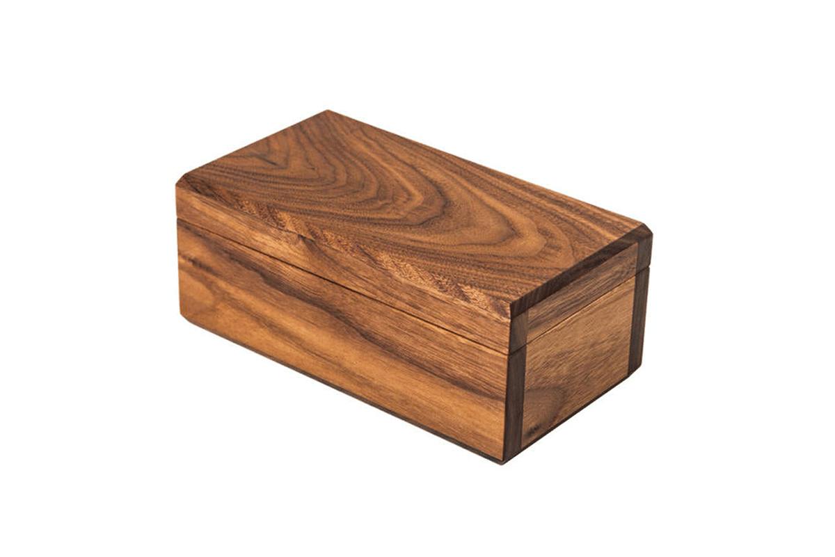 Walnut Three watch Koneoi