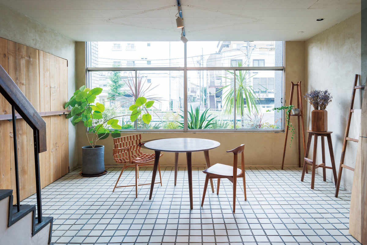 circle table
