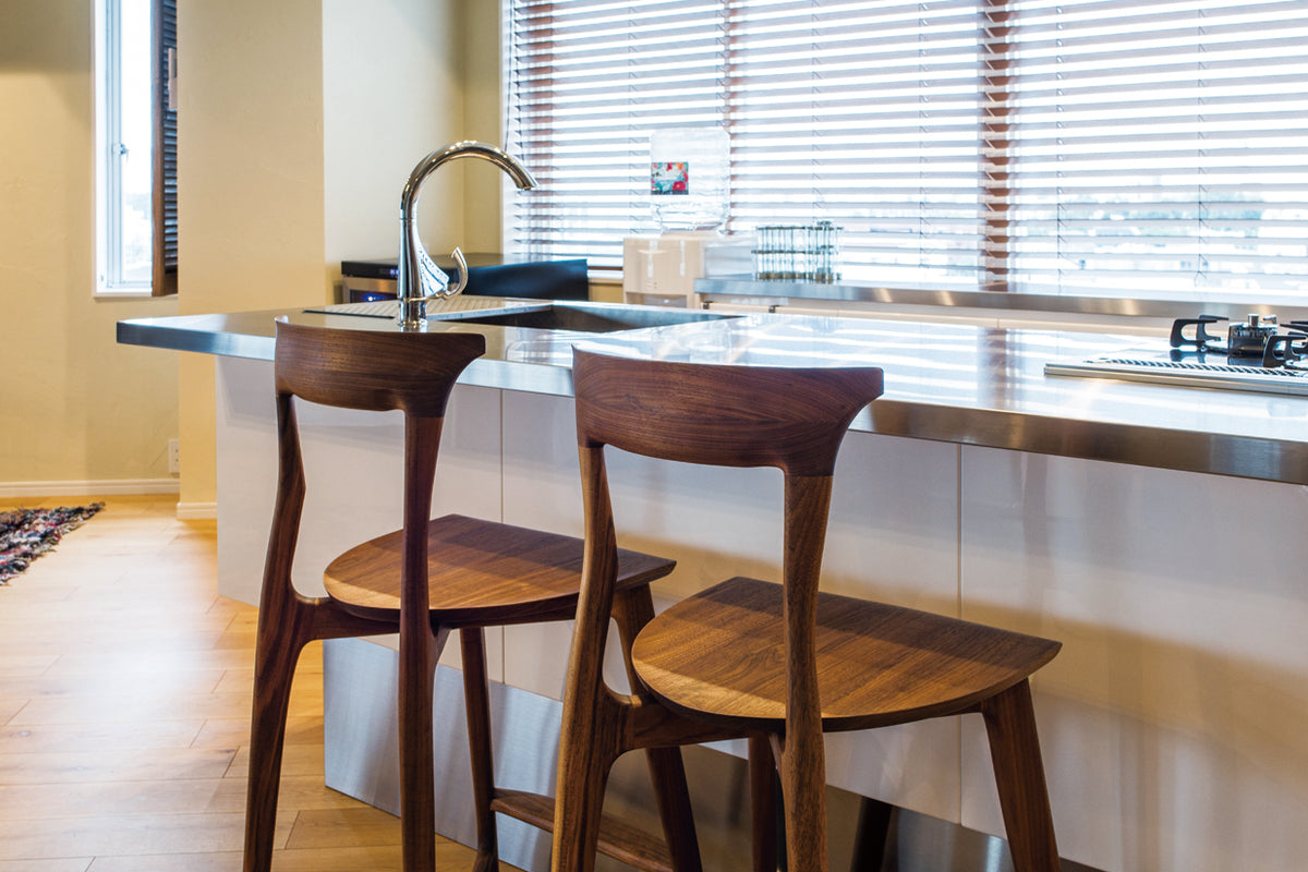 sui counter chair