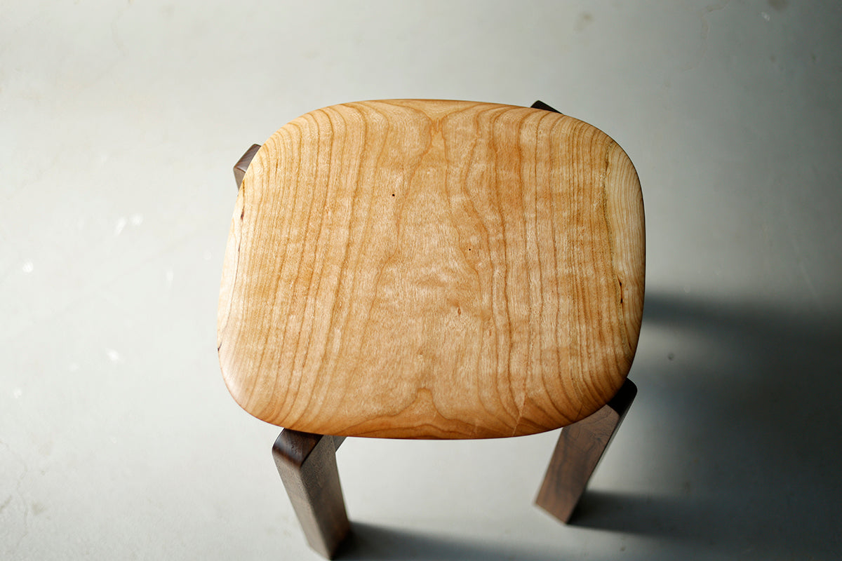 【若い衆作品】Accent stool　岩本元汰