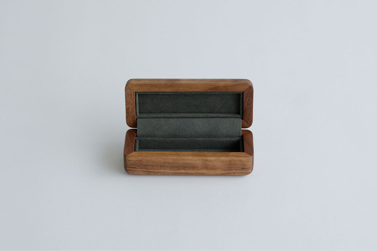 【若い衆作品】　accessory　case 髙橋こころ