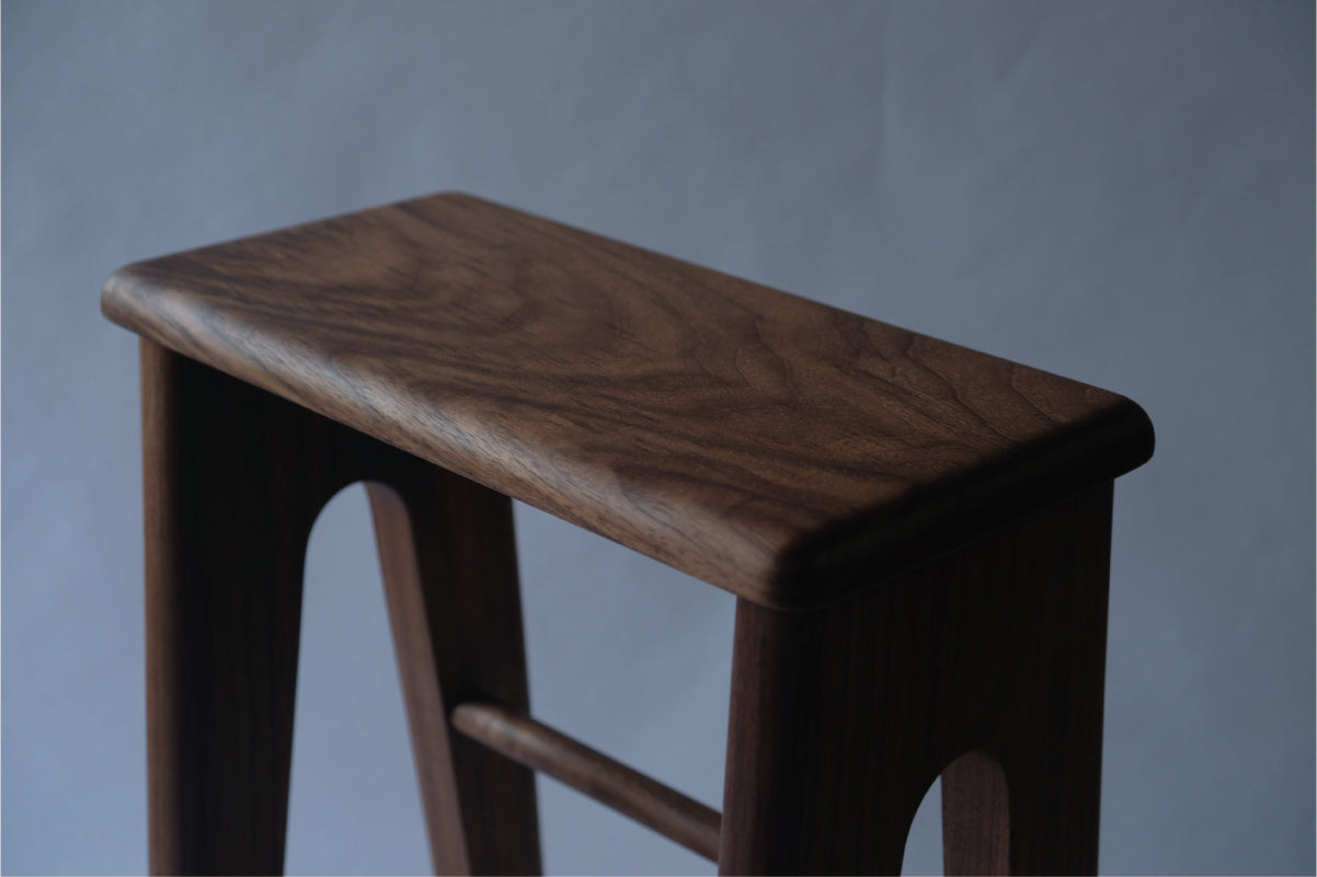 【若い衆作品】 本立てstool.ver2　藤井大暉
