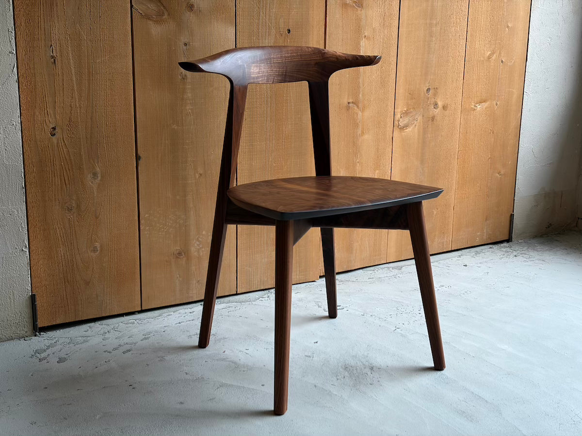 sim arm chair / walnut / 5053