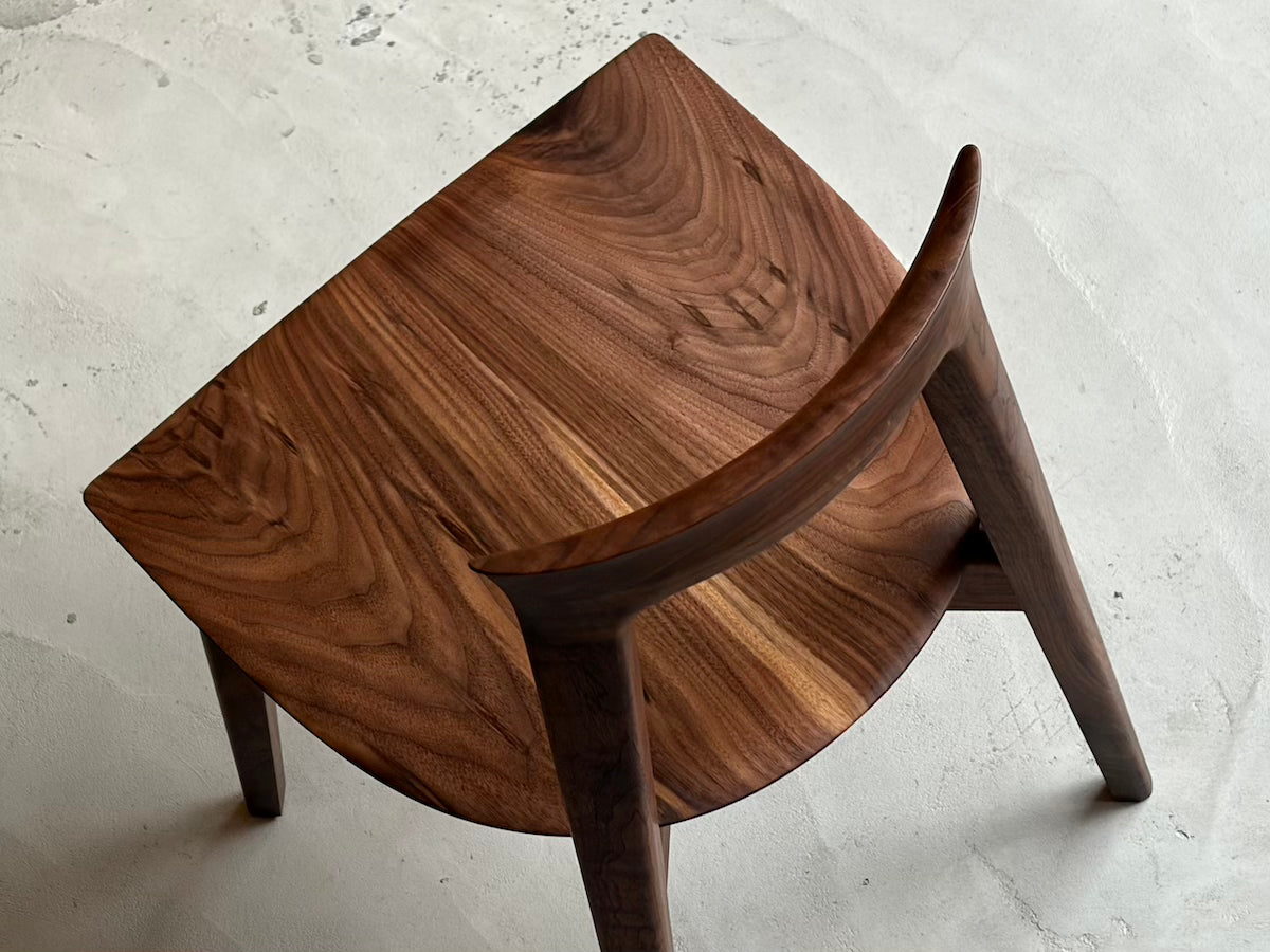 sim chair / walnut / 5052