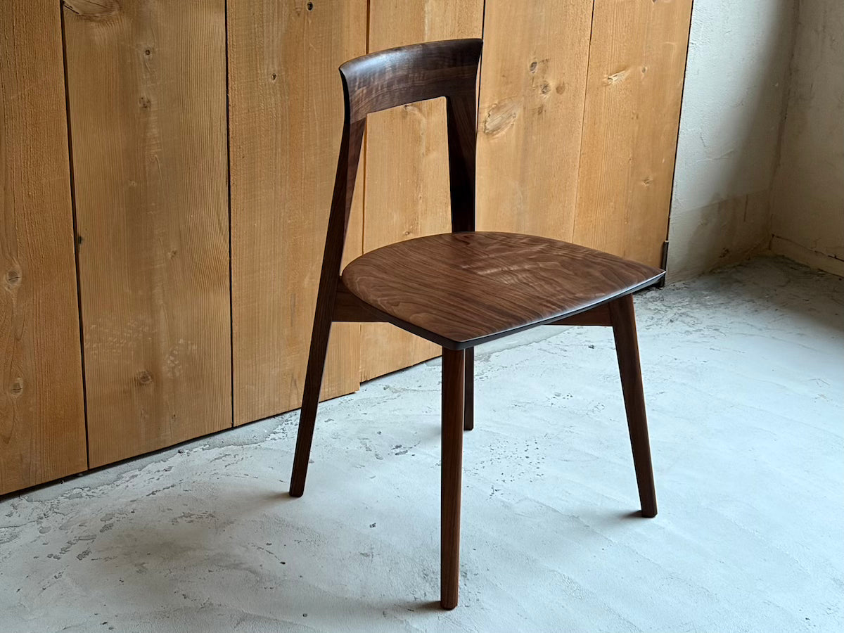 sim chair / walnut / 5051