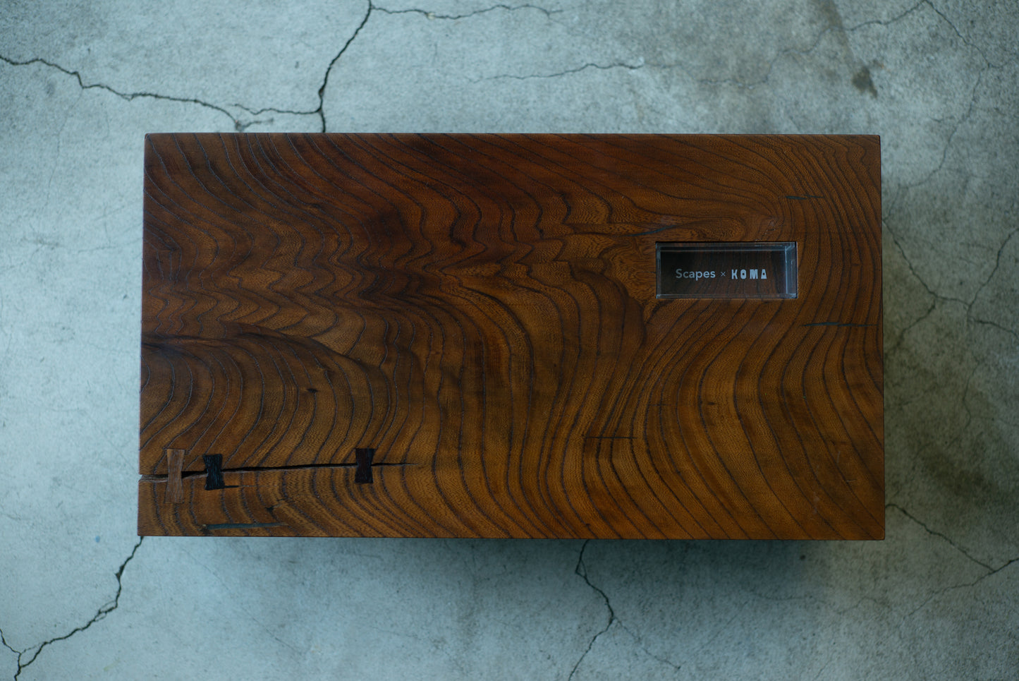 【Scapes × KOMA】一枚板 盆栽飾り台　茶神代欅　※画像の盆栽はセットではございません。