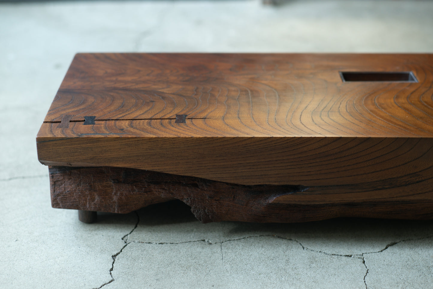 【Scapes × KOMA】一枚板 盆栽飾り台　茶神代欅　※画像の盆栽はセットではございません。