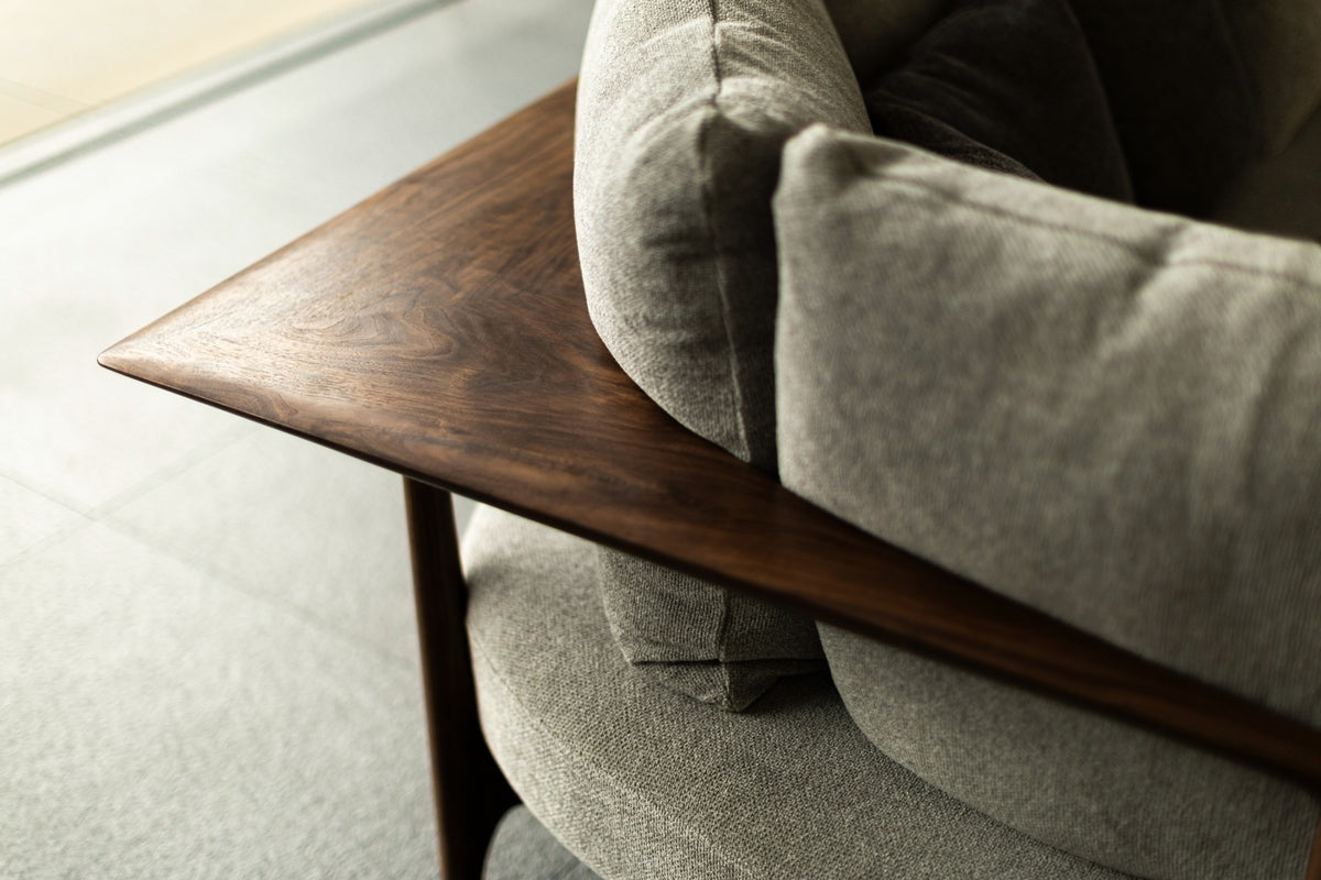 mare sofa