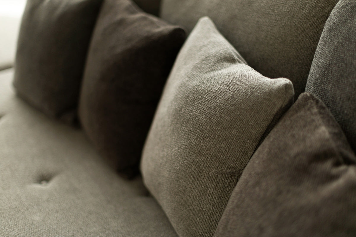 mare sofa