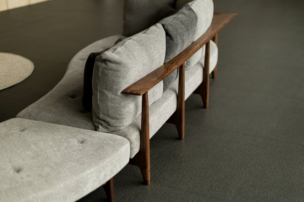 mare sofa