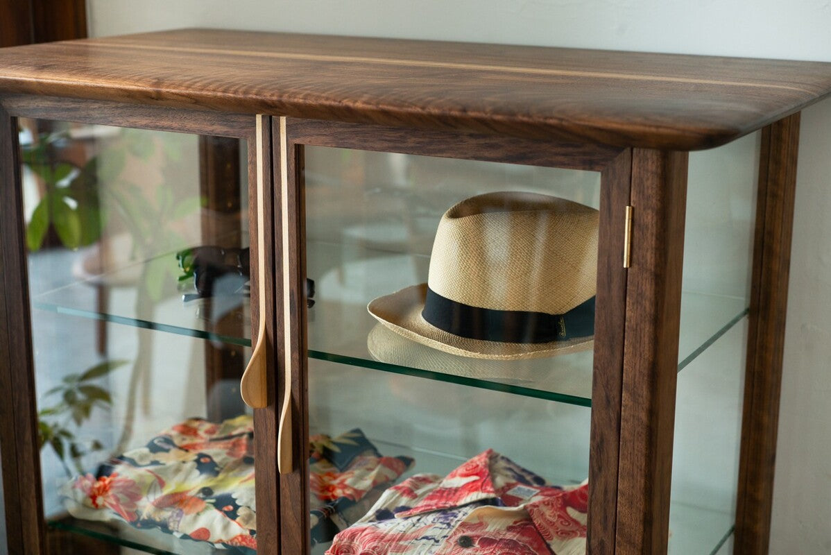 hyuece glass cabinet/ half size 5261