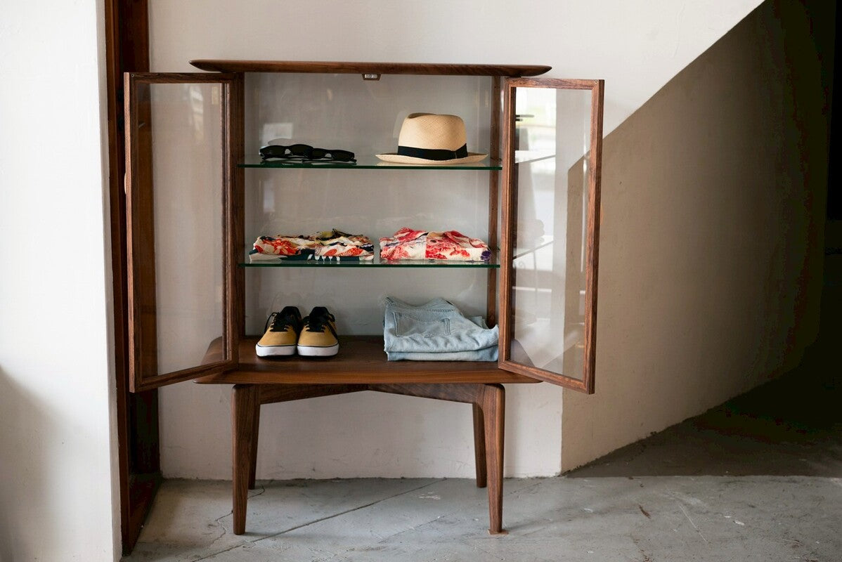 hyuece glass cabinet/ half size 5261
