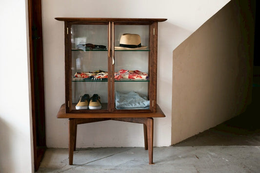 hyuece glass cabinet/ half size 5261
