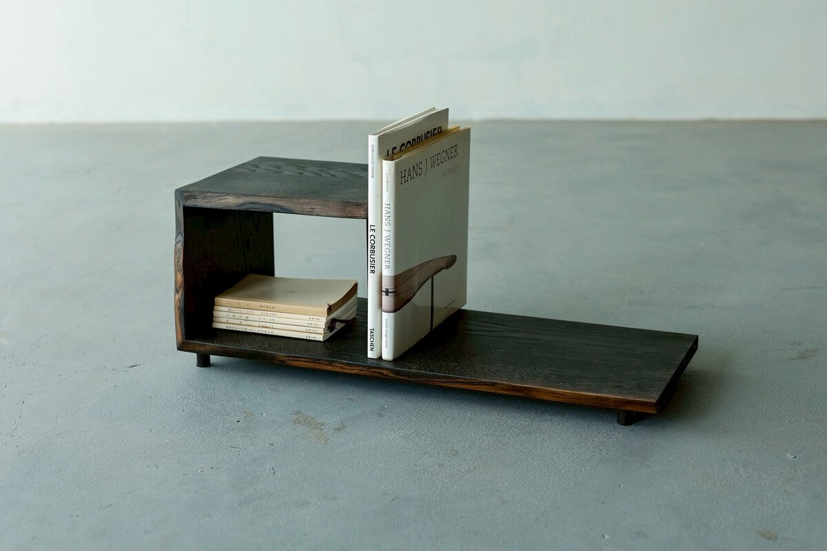 【若衆作品】　display book stand　武内舞子