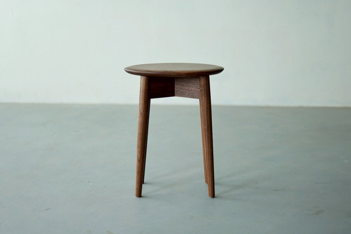 【若い衆作品】  oval stool 　藤井　大暉