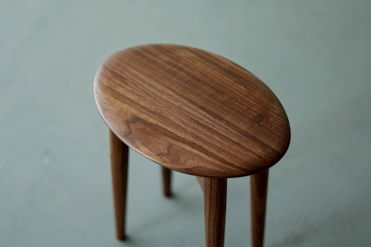 【若い衆作品】  oval stool 　藤井　大暉
