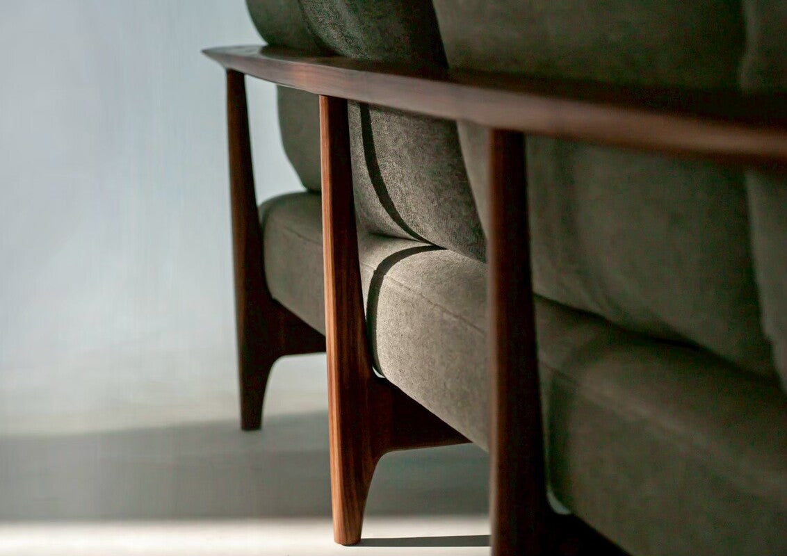 mare sofa