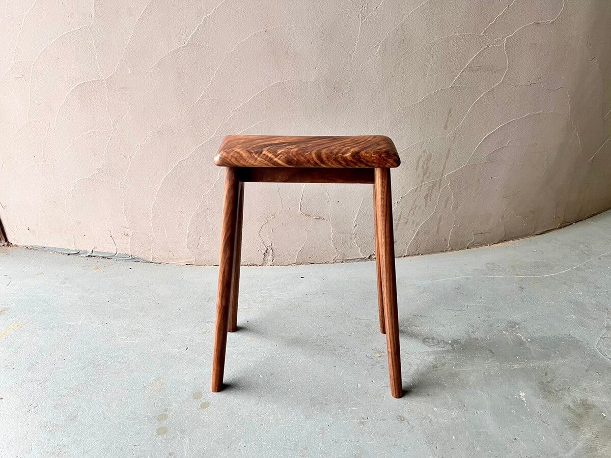 【若い衆作品】 slim stool　武内舞子