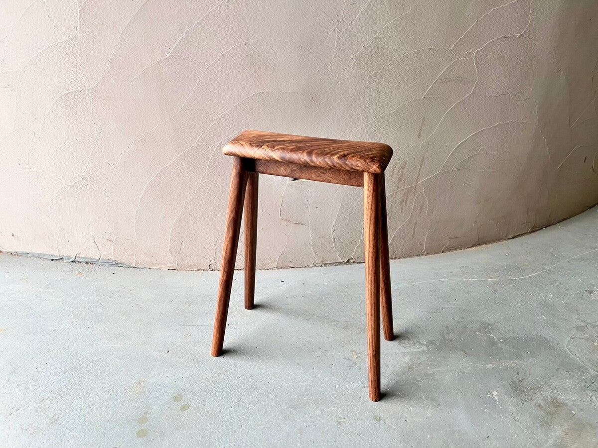 【若い衆作品】 slim stool　武内舞子