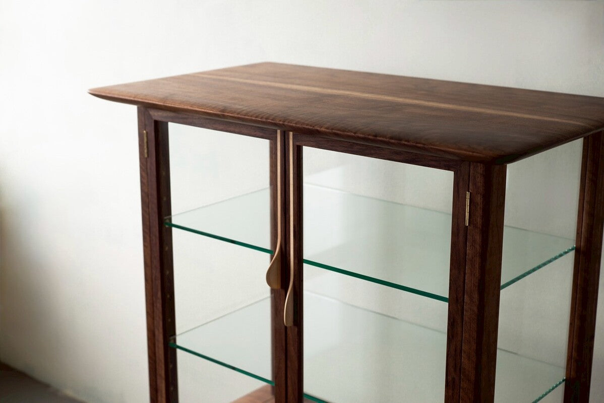 hyuece glass cabinet/ half size 5261