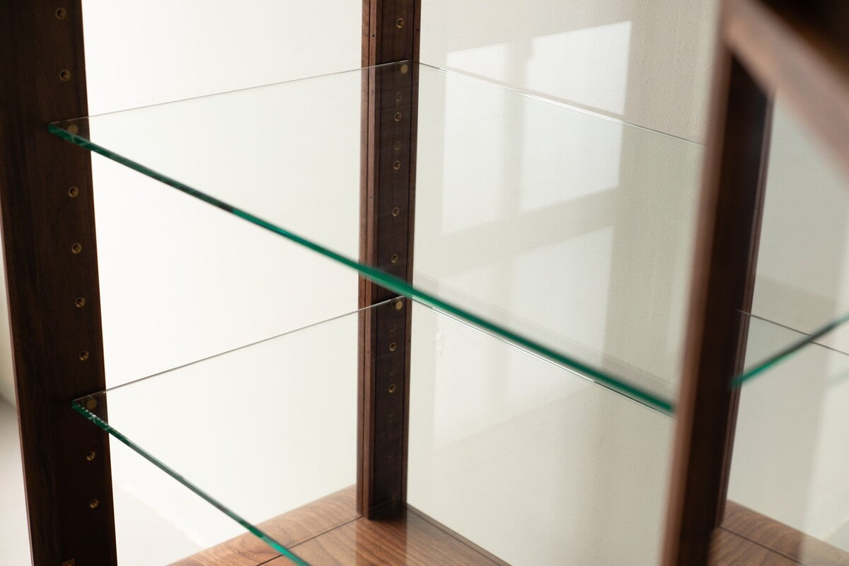 hyuece glass cabinet/ half size 5262