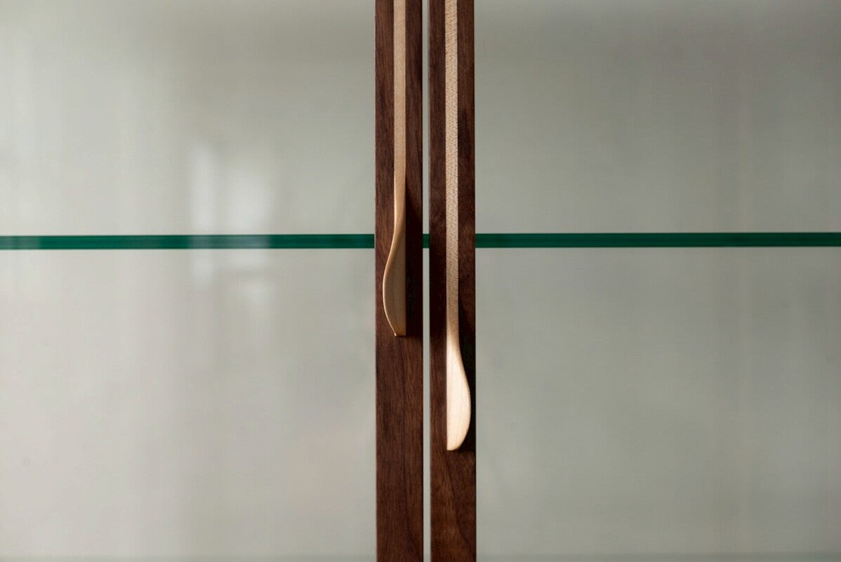 hyuece glass cabinet/ half size 5262