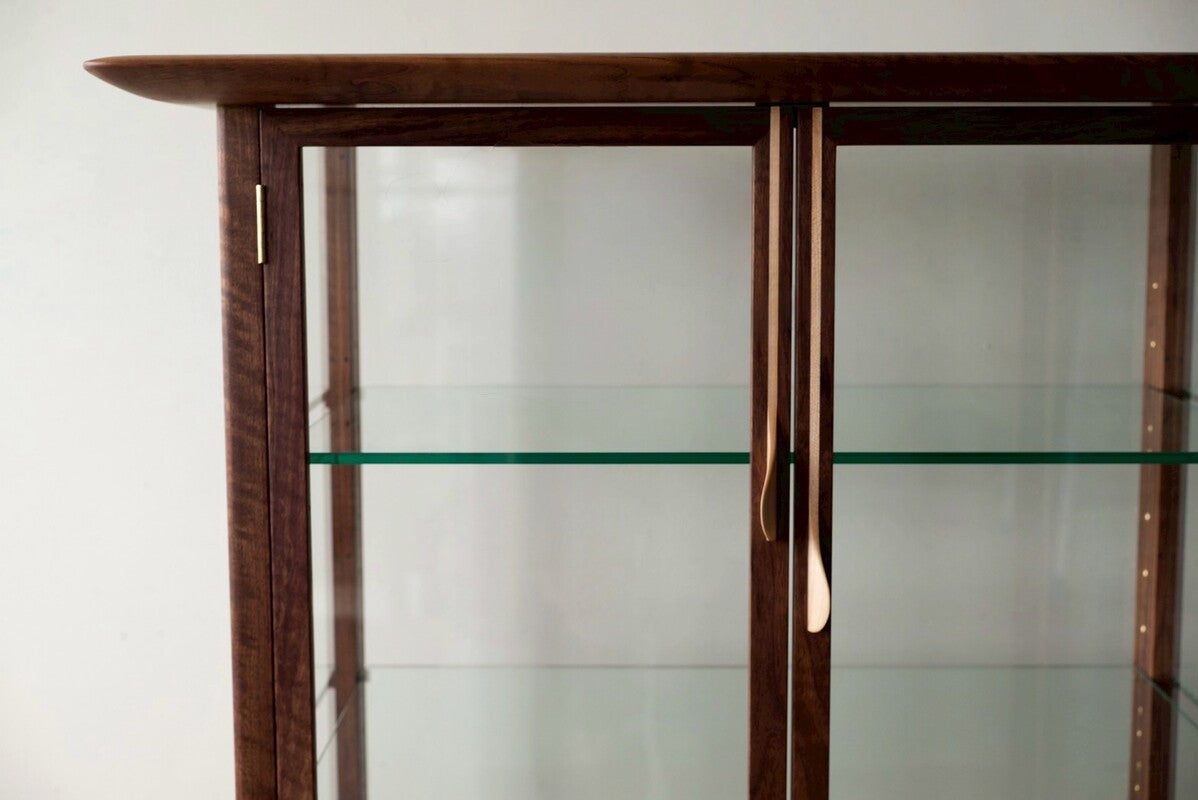 hyuece glass cabinet/ half size 5261