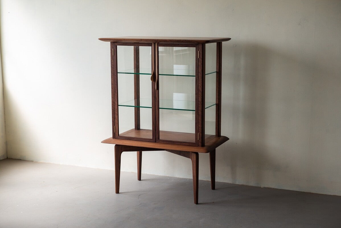 hyuece glass cabinet/ half size 5261