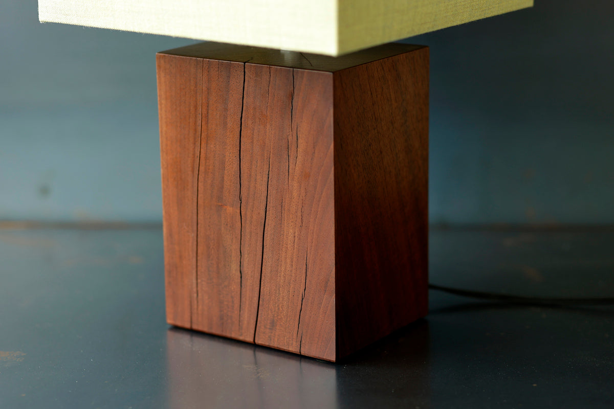 lamp / walnut 0522