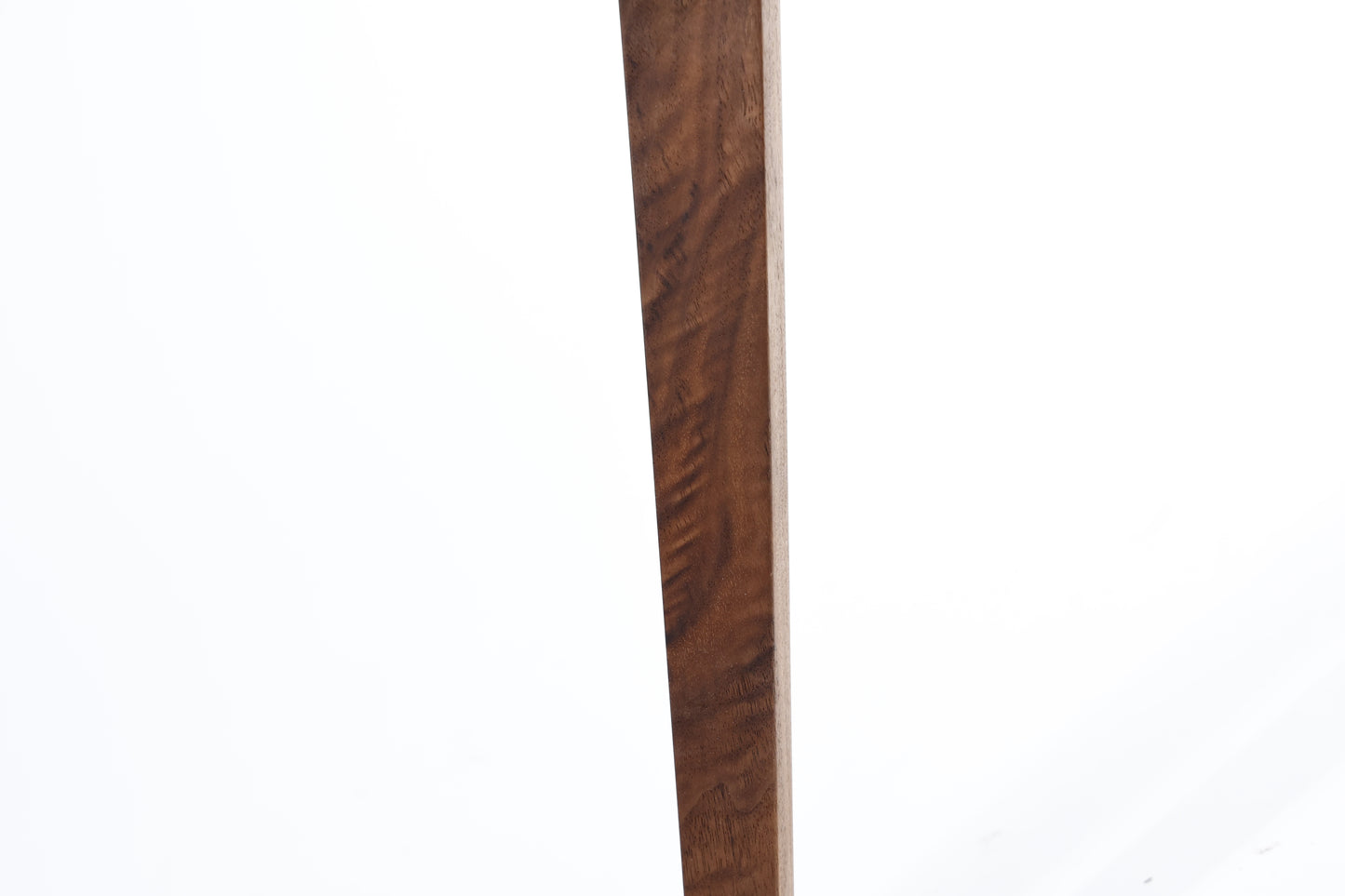 sim chair / walnut / 5050