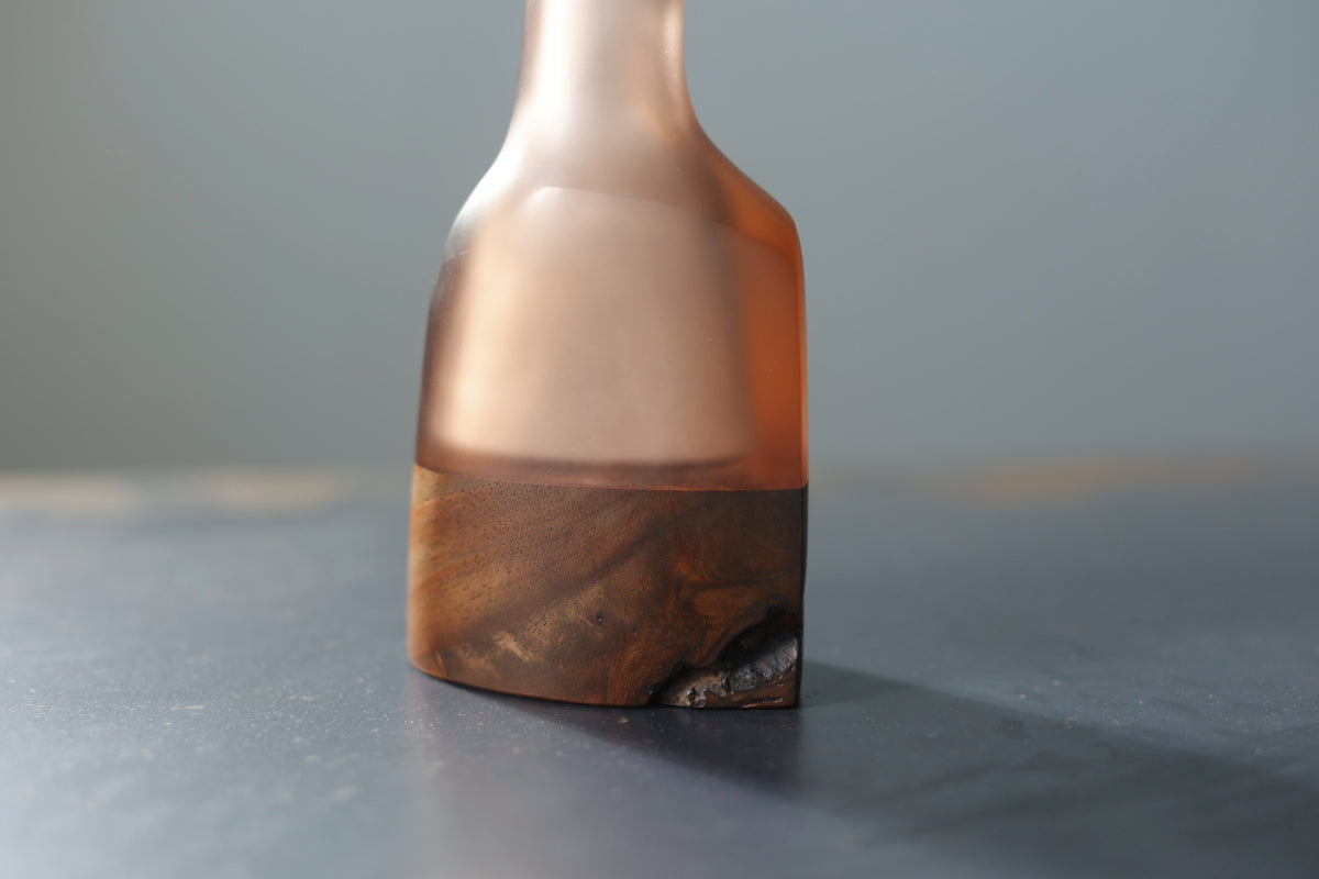gumi vase / walnut / 0021