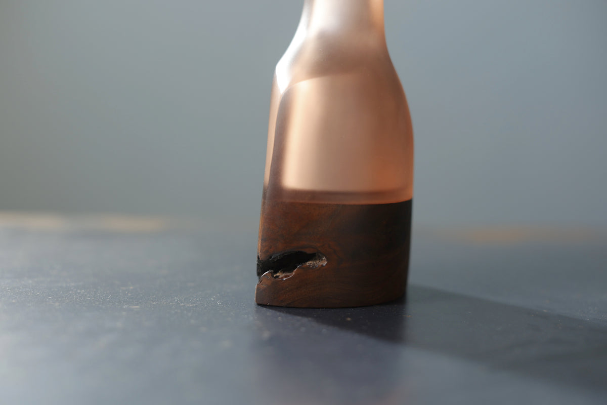 gumi vase / walnut / 0021