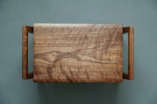 genkan stool / walnut / 5143