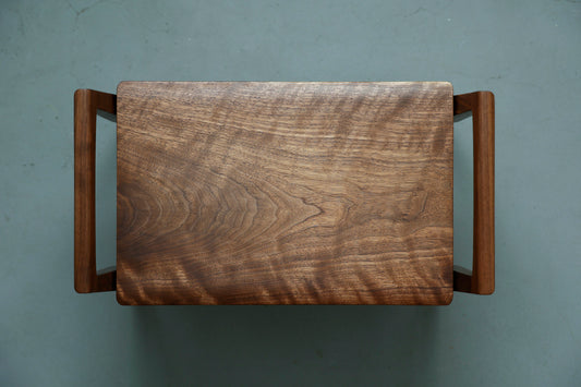 genkan stool / walnut / 5154