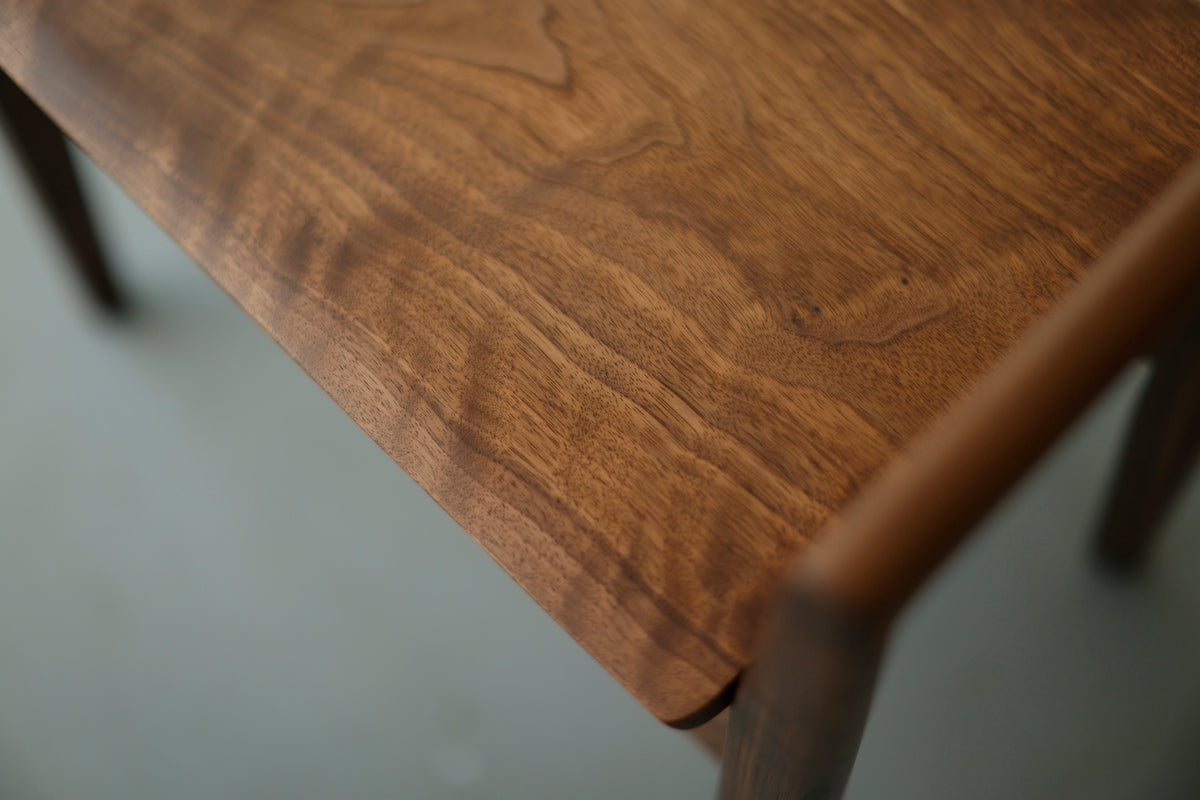 genkan stool / walnut / 5154